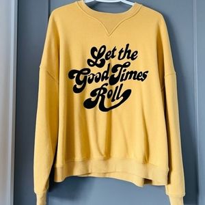 XL sweatshirt, yellow gold